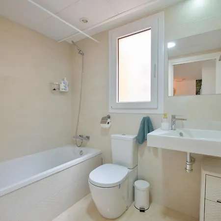 Dora Apartment *